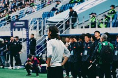 申花队压哨绝平错失反超，海港队止步无缘超蓉城积分榜